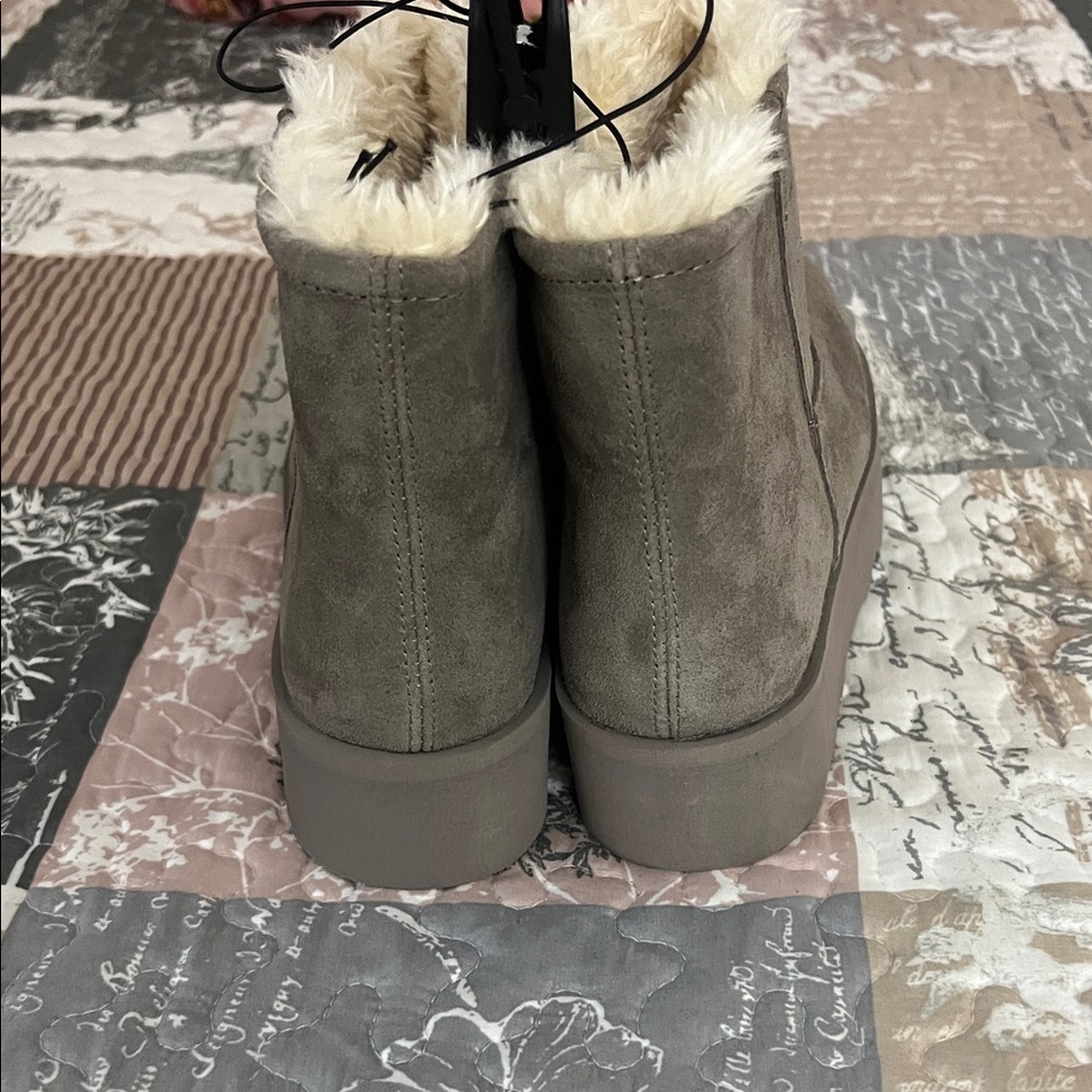 Time and Tru Taupe Ankle Boots with Fur Lining - Picture 7 of 8